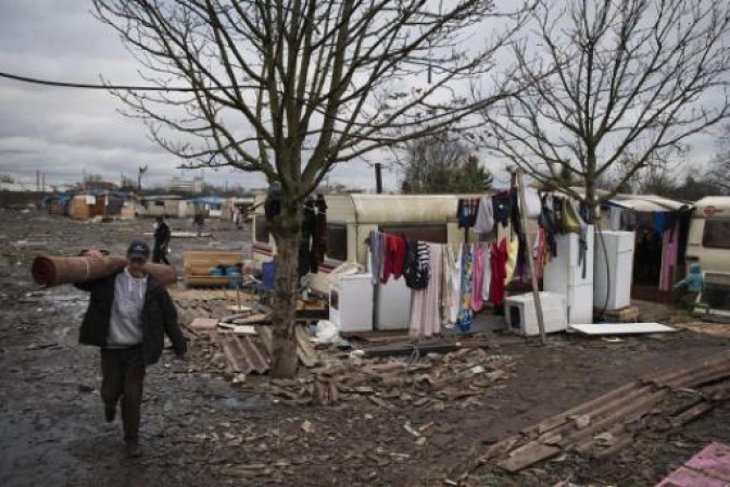 Fire ravages makeshift Roma camp in Brussels