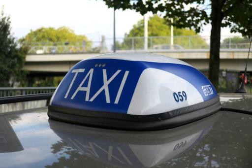 Taxi drivers in Flanders will have to know Dutch