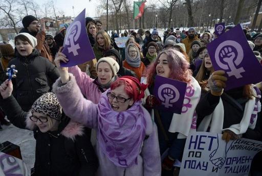 Russia: Over 650,000 people call for law against domestic violence