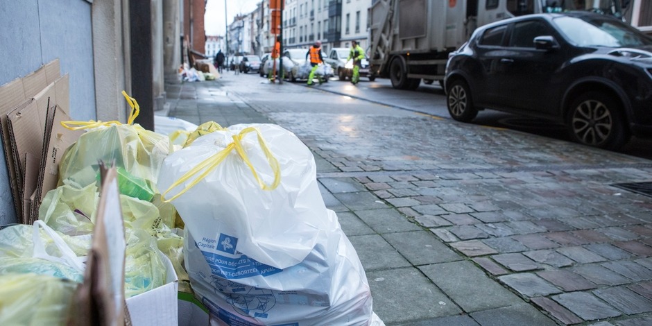 Brussels waste management criticized for poor service