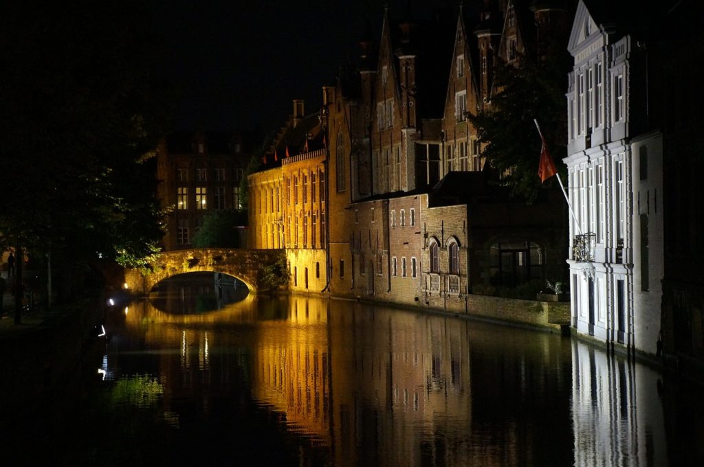 Bruges goes dark: street lighting fails due to a technical defect