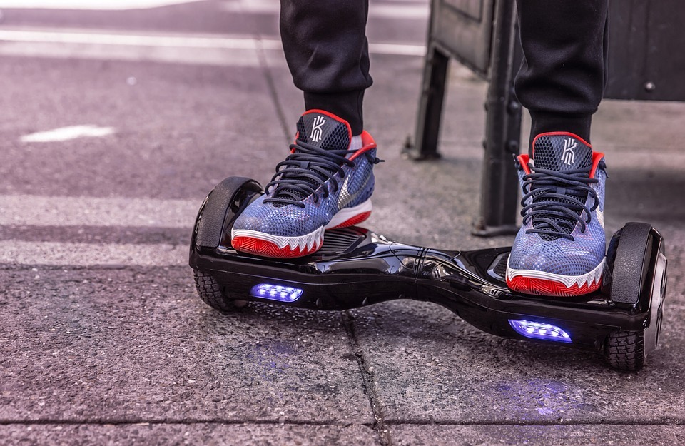 E-scooters, unicycles and hoverboards can soon be bought with eco-vouchers