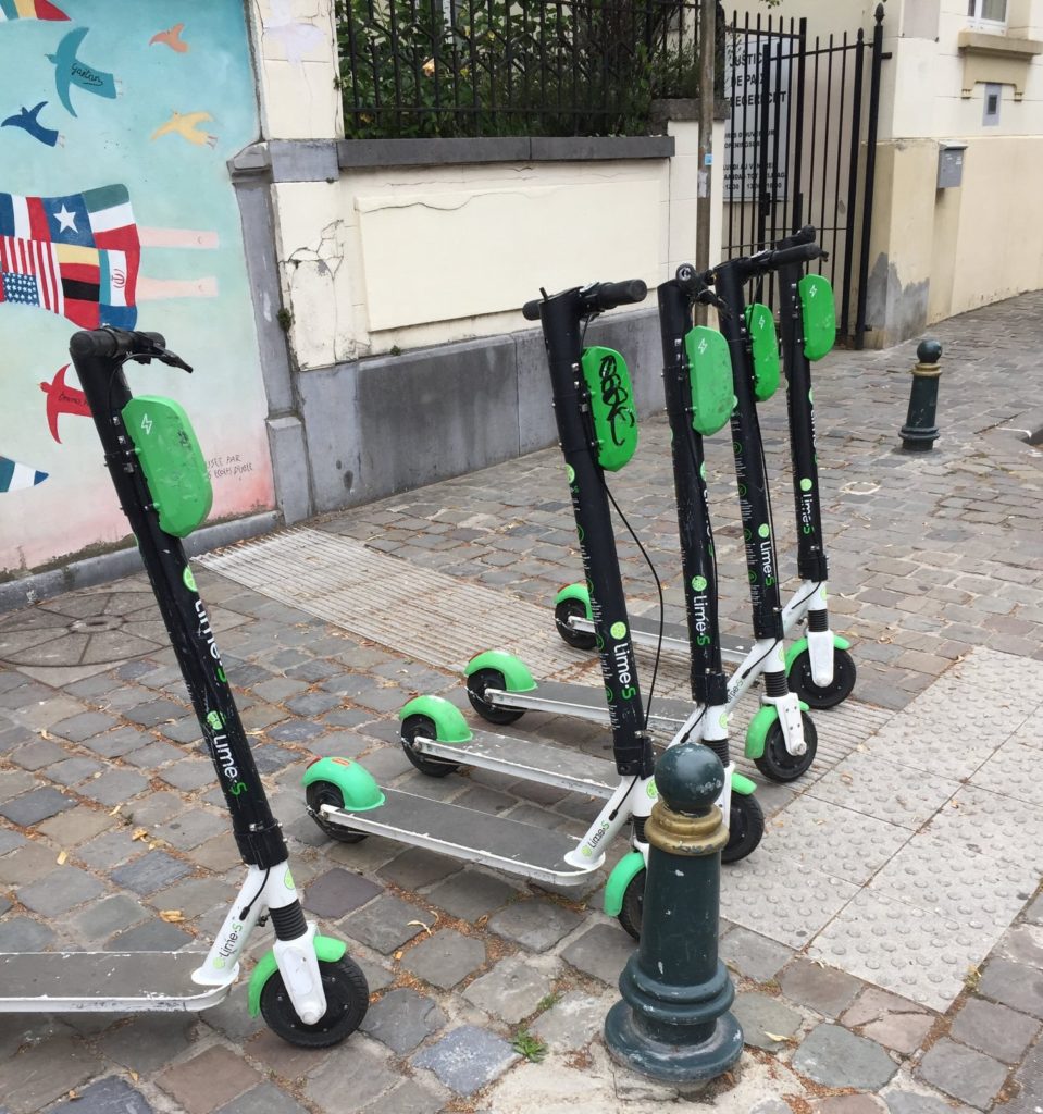Uccle to sanction e-scooter providers who violate regulations