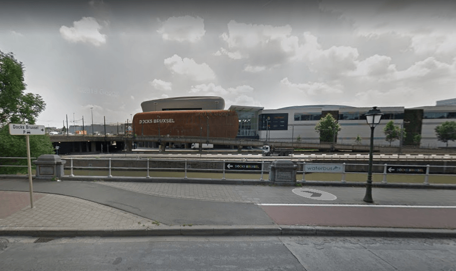 Body found near Brussels shopping centre