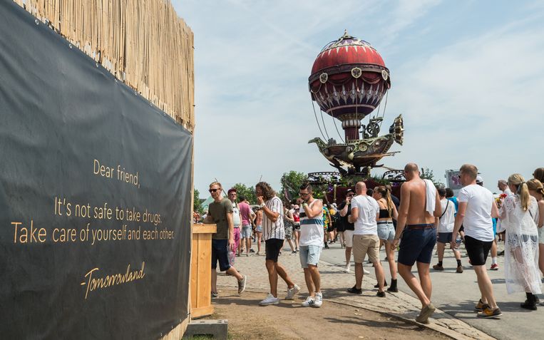 Tomorrowland staff confess to dealing drugs on festival grounds: reports