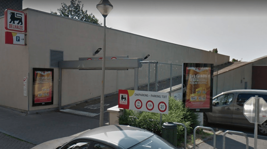 Woman dies after chain-reaction crash inside supermarket parking lot