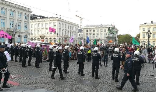 Extinction Rebellion to lodge complaint against city of Brussels for police clampdown