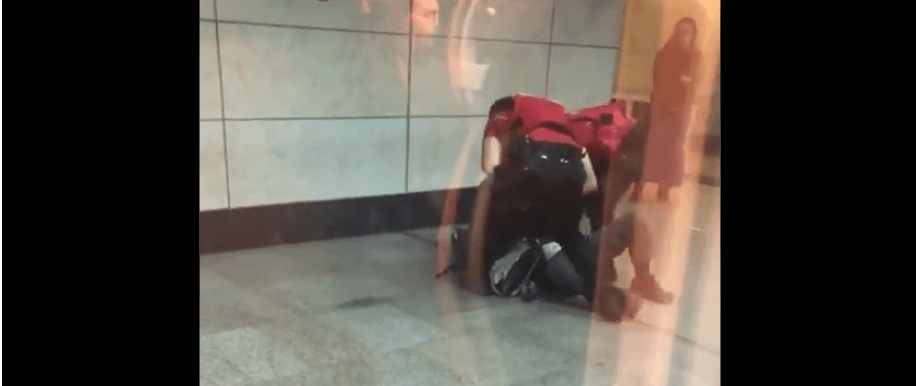 SNCB investigating viral videos of agents forcibly removing old man from train