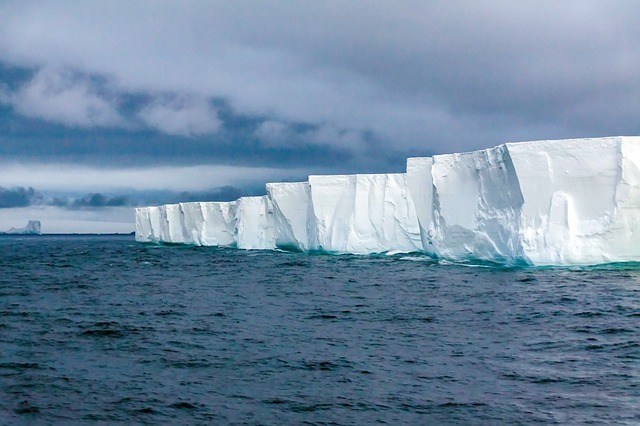 Billion-ton iceberg adrift in Antarctica 'not due to climate change'