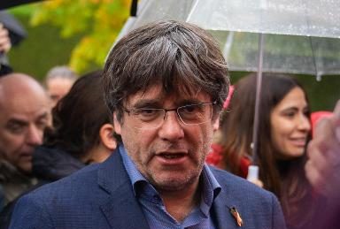 Ousted Catalan leader to appear before Brussels court over new extradition request