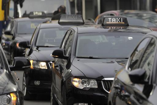 Taxi drivers' strike planned for 26 November is cancelled