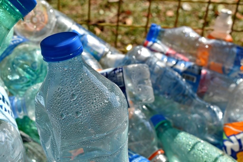 Brussels to limit the sale of bottled water in public establishments