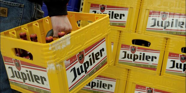 Two Liege residents caught trying to steal beer crates from InBev site