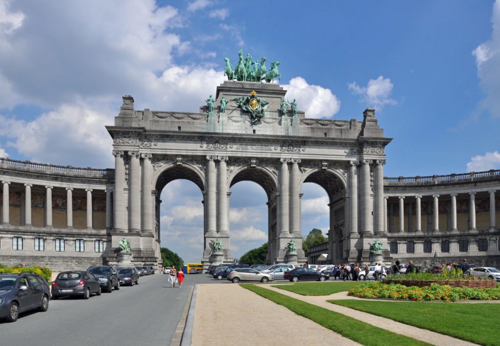 Man rescued from on top of Cinquantenaire Park archway