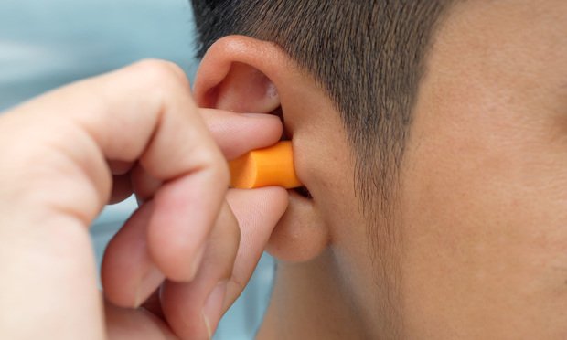 Make earplugs mandatory at all music events, experts say