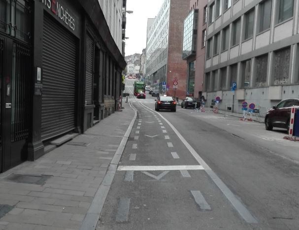 About 100 metres of bicycle lane accidentally removed in centre of Brussels