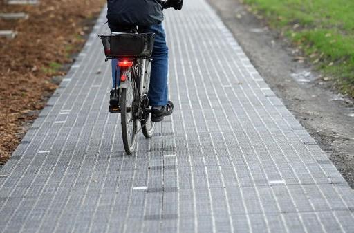 Brussels cuts down E40 motorway for new biking lane