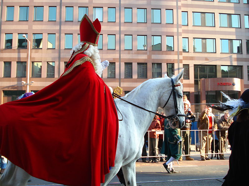 Belgian superspreader Sinterklaas infects 118 people