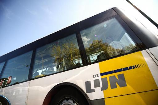 Police arrest 10 migrants travelling aboard De Lijn buses in Antwerp