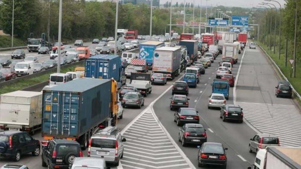 Speed limit on Brussels ring road slashed to 100 km/h as part of Flemish climate strategy
