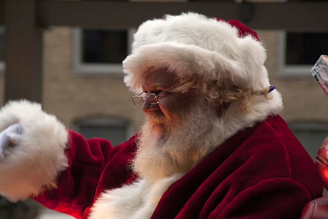 'Secret Santa' surprises 7-year-old boy with €50 note