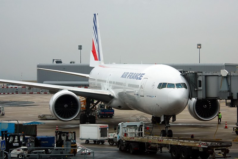 Young boy found dead in plane's landing gear upon arrival in Paris