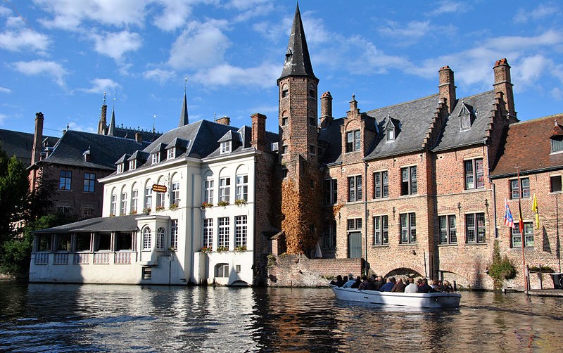 Bruges moves closer towards electric tours with launch of first tourist e-boat