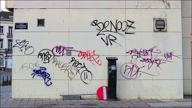 Graffiti artist beat up and left naked for tagging Brussels home