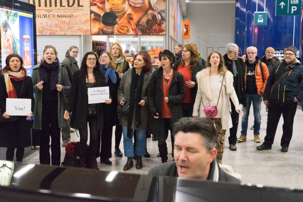 Brussels jazz group stages anti-Brexit protest at Eurostar terminal