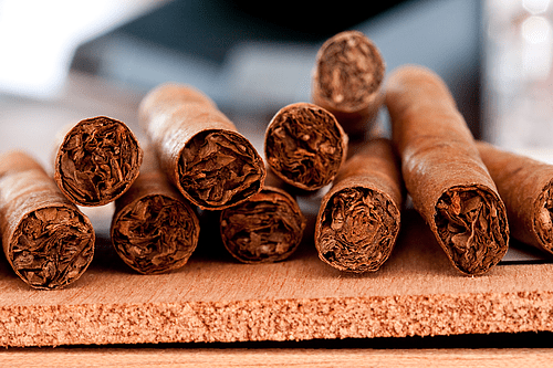 Dutch cigar company distributes €10 million among staff after takeover
