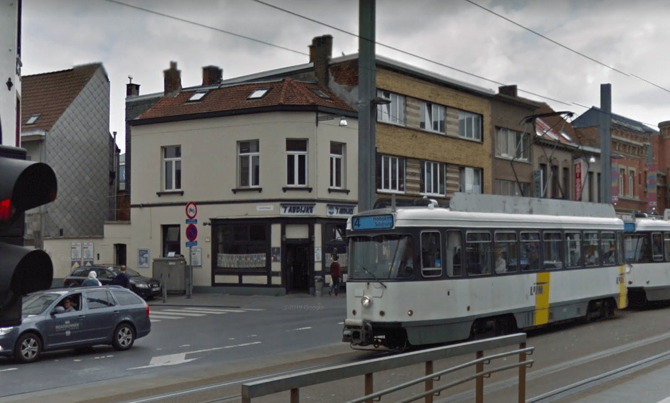 Woman dies after being hit by tram in Antwerp
