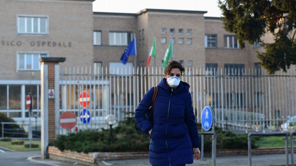 Italy closes some towns down as second coronavirus death announced