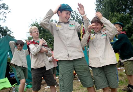 Scouts, Guides & Patro suspend until April