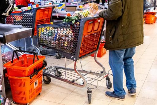 Belgian supermarkets move to fight crowding and panic-buying