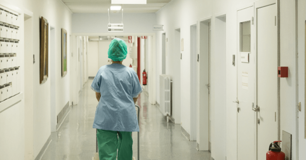Coronavirus: hospital admissions in Belgium drop below 5,000