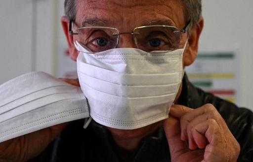 Fact Check: freezing a mask doesn't eliminate coronavirus