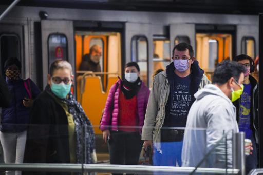 Over 400 fines for face mask violations on STIB network