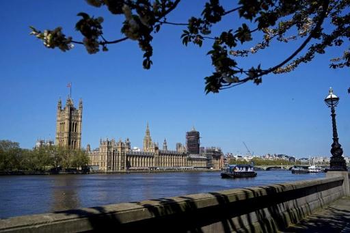 Coronavirus: British economy suffers worst quarter since 2008