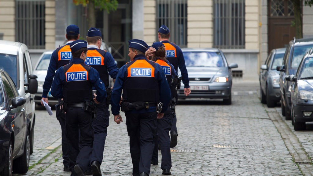 Coronavirus: 2 people arrested for spitting at others in Antwerp