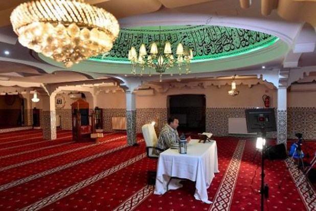 Mosques remain closed during end of Ramadan feast