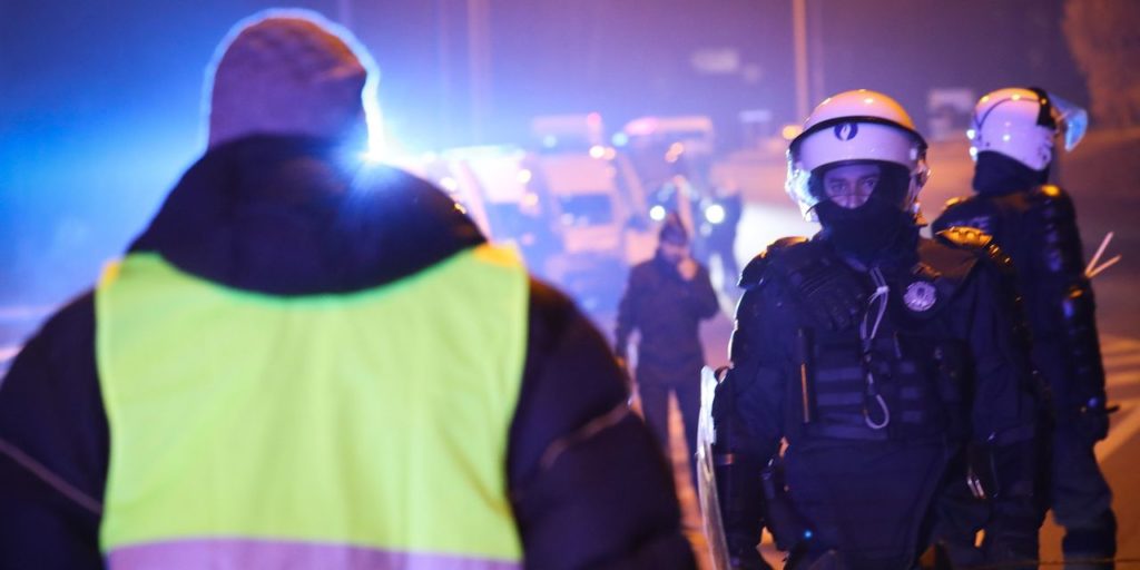 Police ‘overstepped the mark’ in clashes with yellow vests