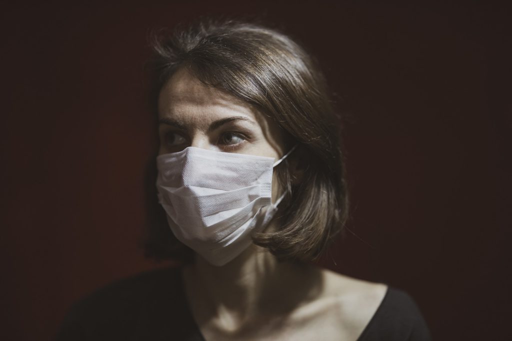 Brussels raises awareness of mandatory mask wearing