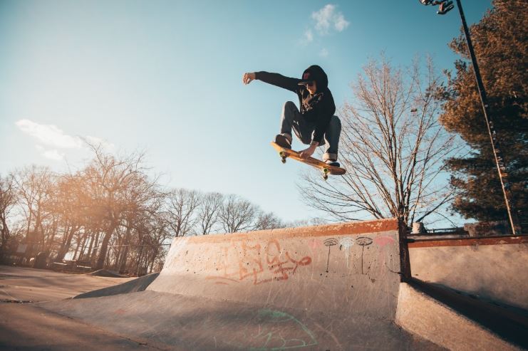 Flemish skateparks and football fields can reopen from Monday