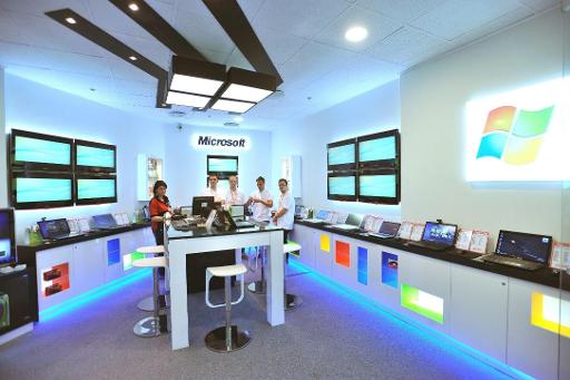 Microsoft closes nearly all of its stores worldwide