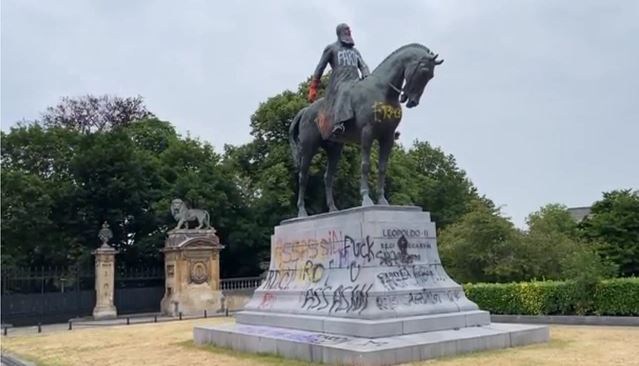 Proposal to allow artists to legally graffiti Leopold II statue