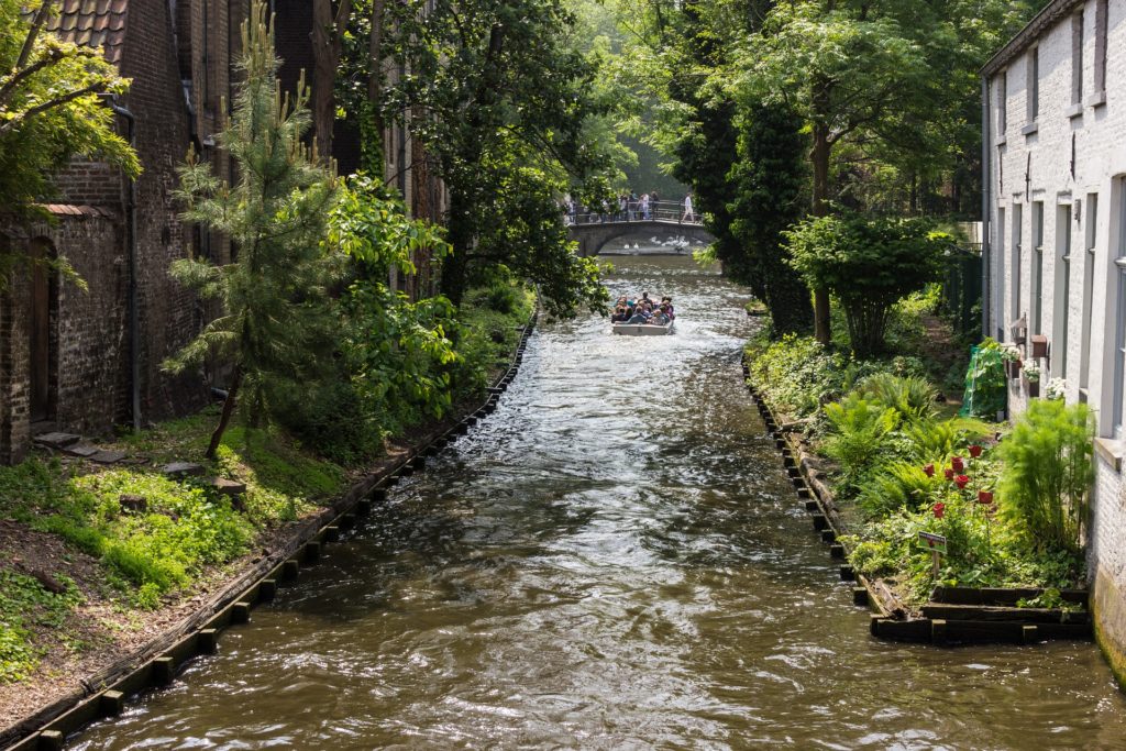 Tourist boats return to Bruges canals