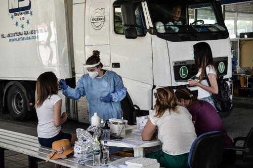 Coronavirus: Greece tightens screening at land border