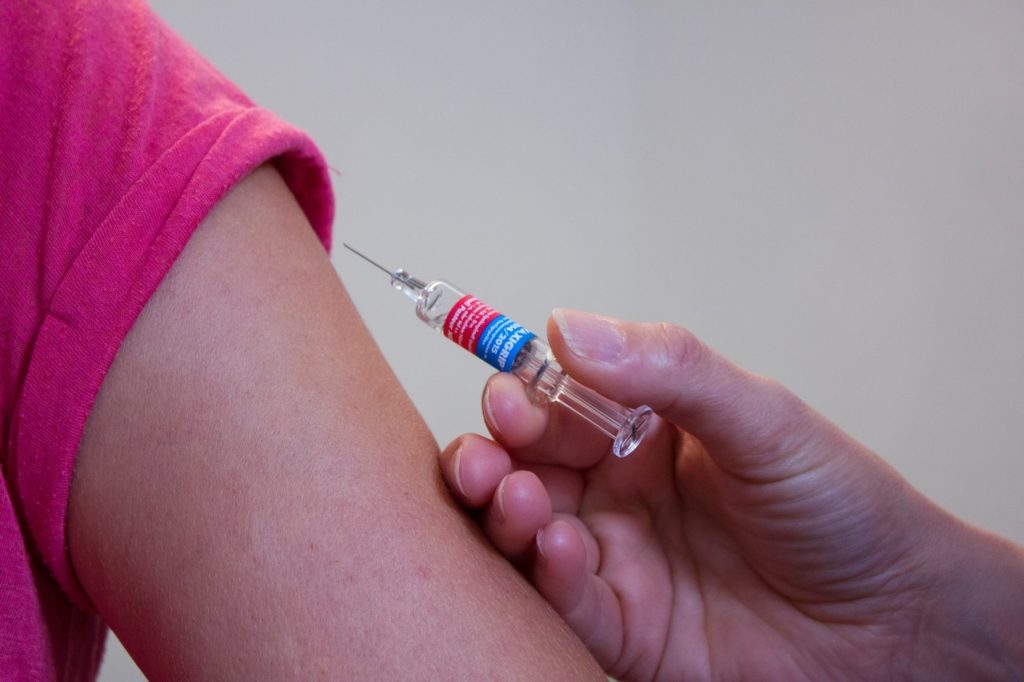 Vaccination syringes and needles - EU's next shortage?