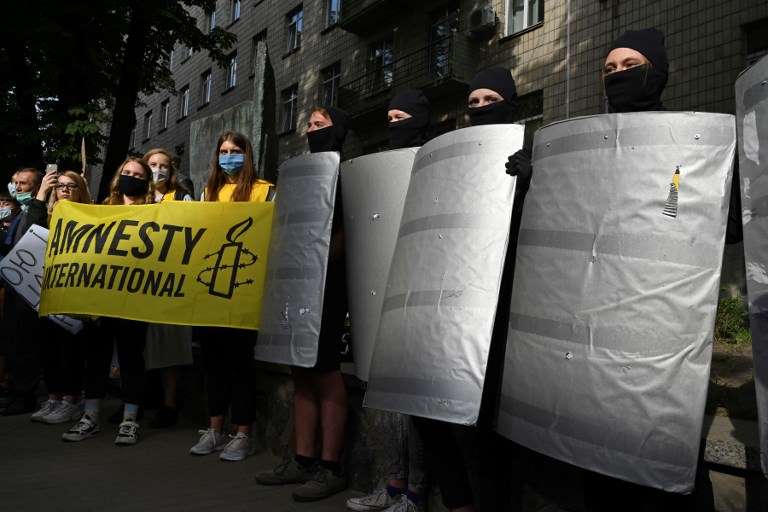Amnesty International creates 'danger zone' at Belarusian embassy in Brussels