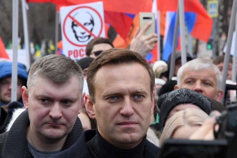 European Commission calls for an investigation into Russian opposition leader's coma
